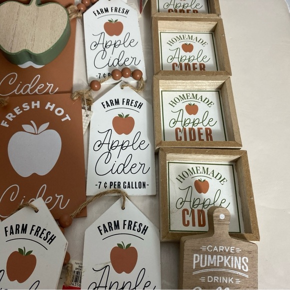 Bullseye Playground Collection 20-Piece Fall Decoration Set from Target - Picture 5 of 7